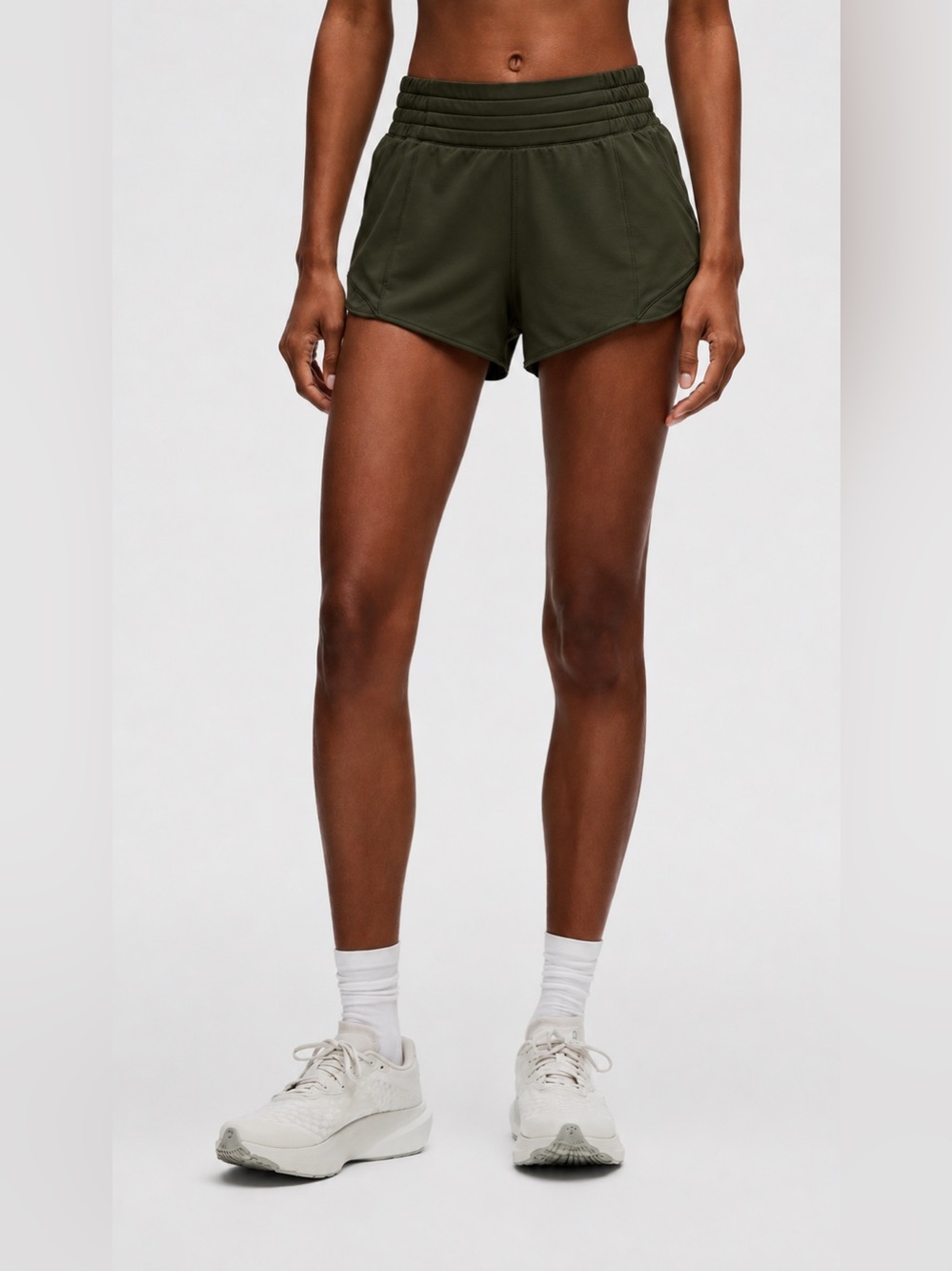 Lululemon Hotty Hot High-Rise Short 2.5” Army Green